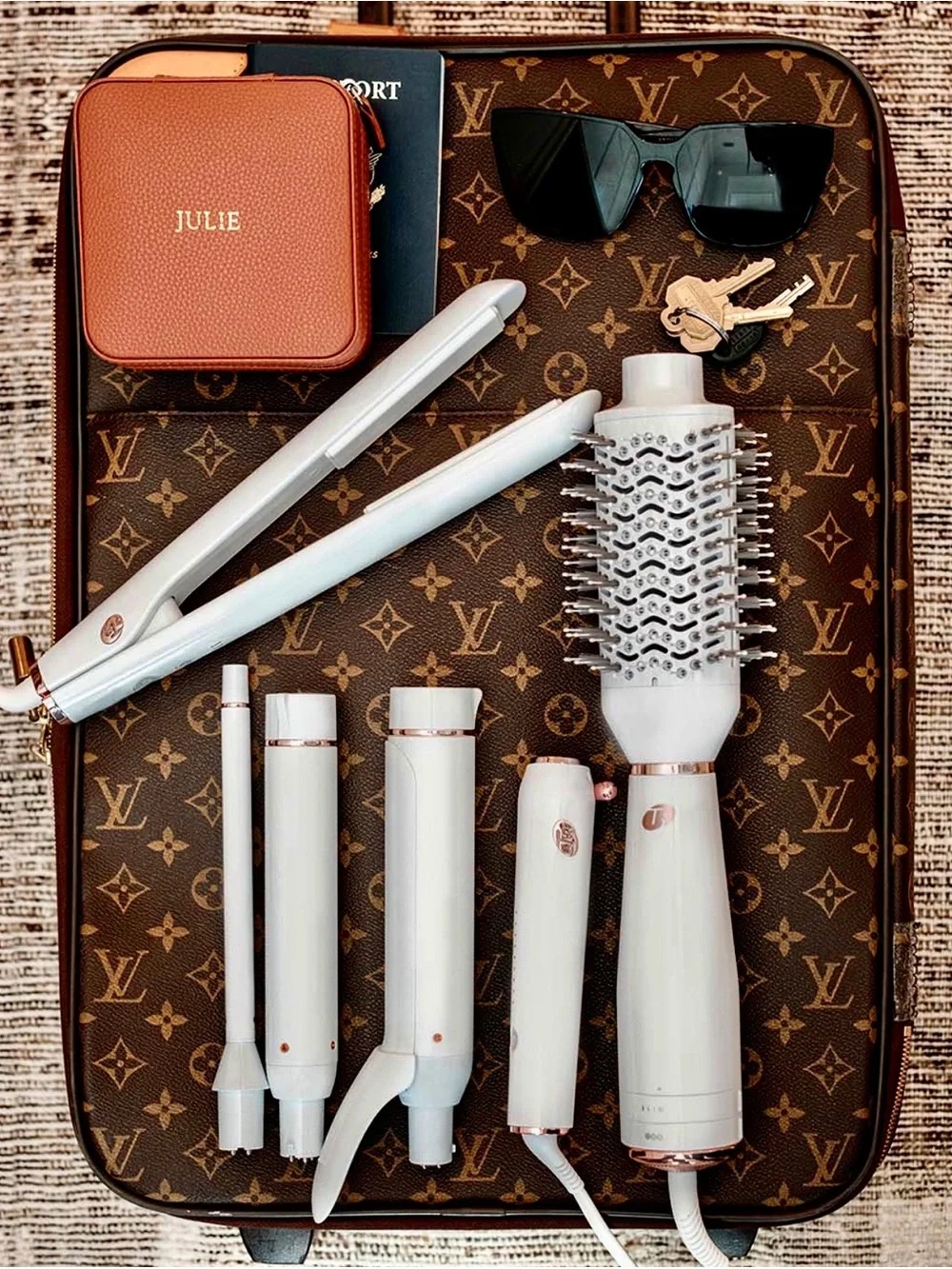 ♥️ Single Pass Ceramic Rapid-response Digital T3 straightening iron